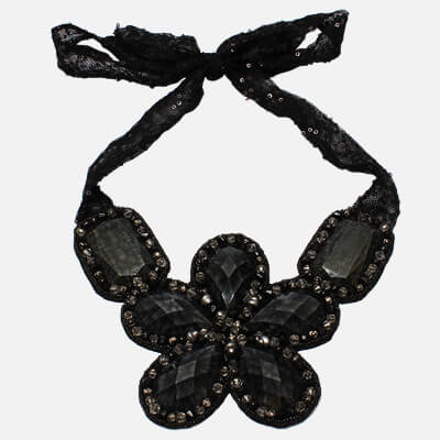 Ash Black Floral Pattern Necklace