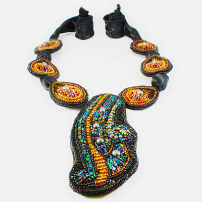 Leaf Shaped Jet Black Necklace
