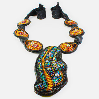 Leaf Shaped Jet Black Necklace